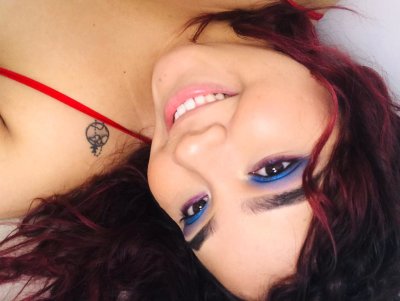 lilysummer20 naked stripping on cam for live sex video chat