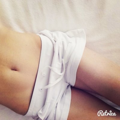 Lirewu naked stripping on cam for live sex video chat