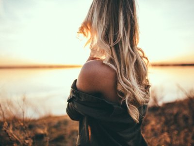 LiyaCrystal naked stripping on cam for live sex video chat
