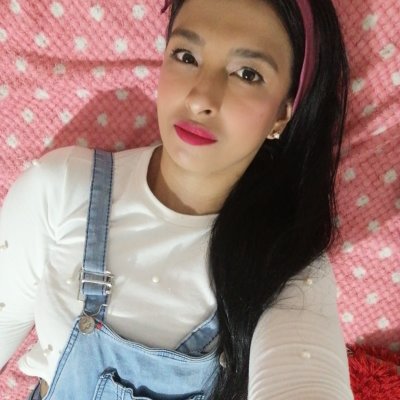 Lizzdy naked stripping on cam for live sex video chat