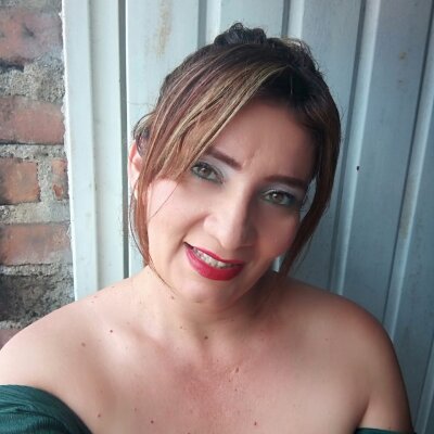 lorrainemoore naked stripping on cam for live sex video chat