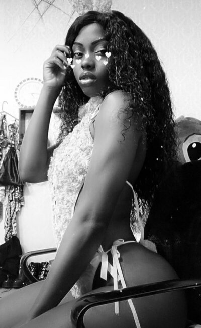 mabelhotfu naked stripping on cam for live sex video chat