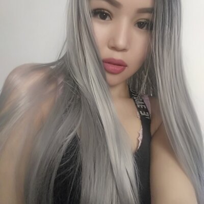 mad_girl18 naked stripping on cam for live sex video chat
