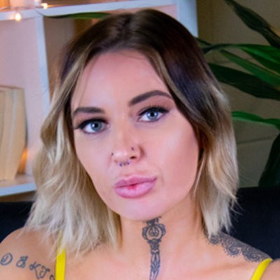 MaddisonLeeBabestation naked stripping on cam for live sex video chat