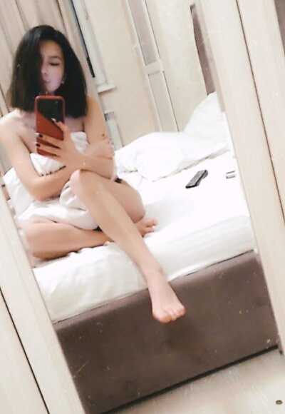 mamamoo1 naked stripping on cam for live sex video chat