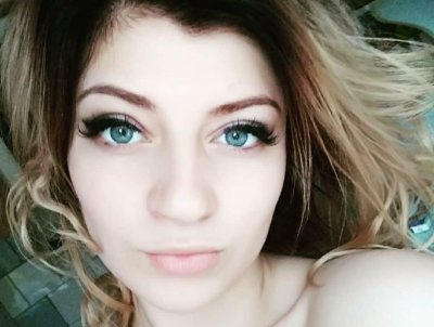 MargoLucky naked stripping on cam for live sex video chat