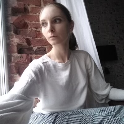 Mari_Cheri naked stripping on cam for live sex video chat