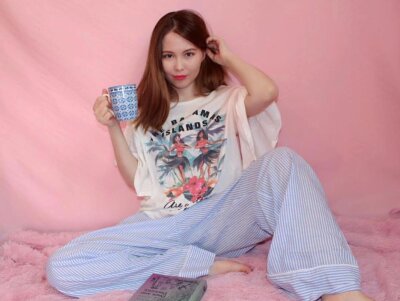 MeiYung naked stripping on cam for live sex video chat