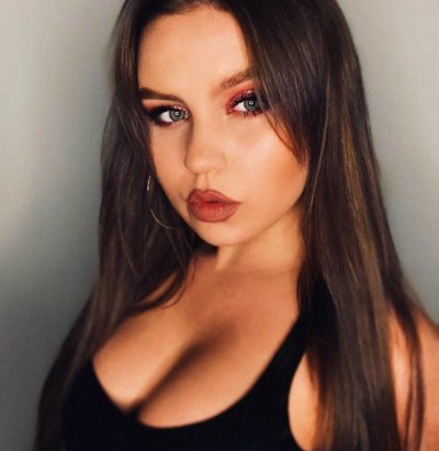 _Melinda_ naked stripping on cam for live sex video chat