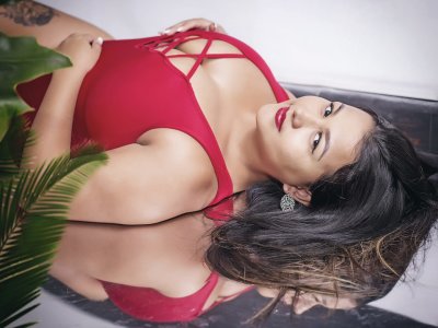 miilliebrooke naked stripping on cam for live sex video chat