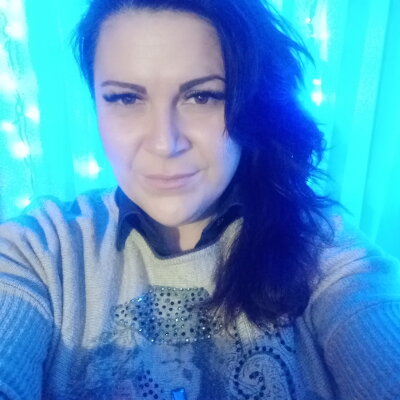 Milana_love naked stripping on cam for live sex video chat