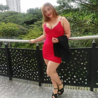 mili_tom_ naked stripping on cam for live sex video chat