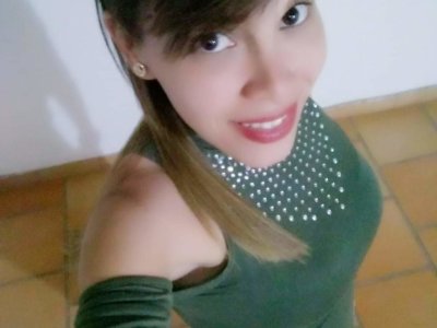 miranda22hot naked stripping on cam for live sex video chat