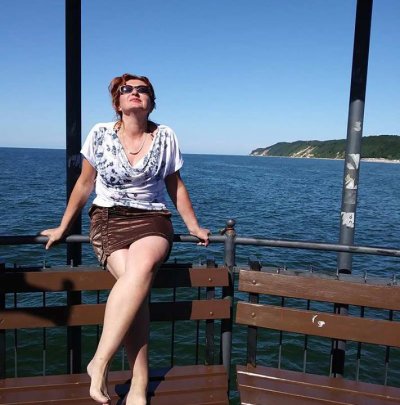Miss-Rose naked stripping on cam for live sex video chat