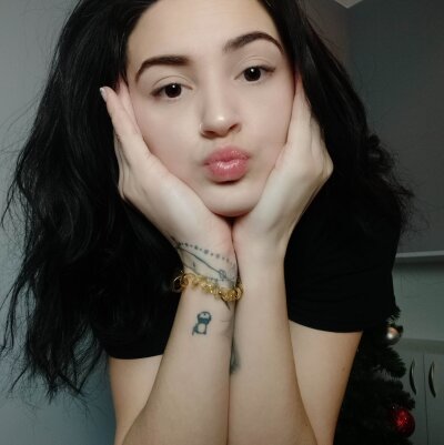 Monna_ro naked stripping on cam for live sex video chat