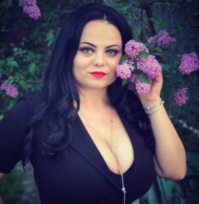 mysteriousbrunette26 naked stripping on cam for live sex video chat