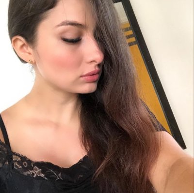 naughty_chic naked stripping on cam for live sex video chat