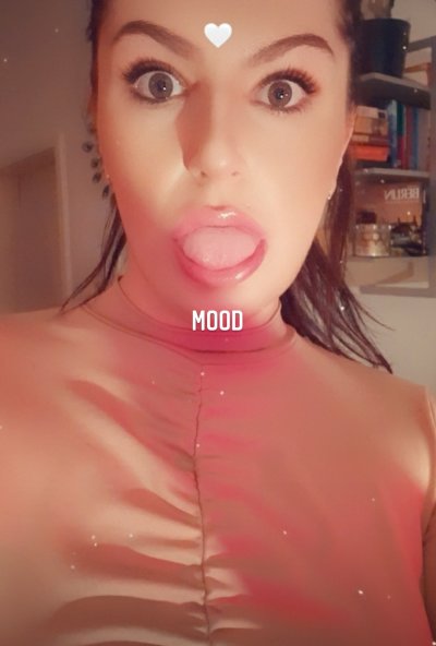 newnessa naked stripping on cam for live sex video chat