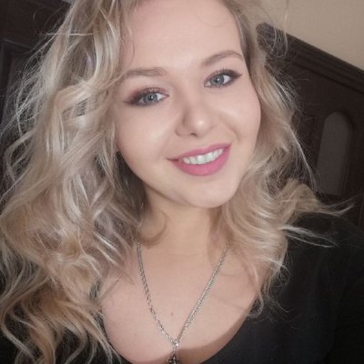 Perfect-Eyes naked stripping on cam for live sex video chat