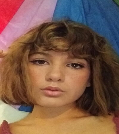 Piwine naked stripping on cam for live sex video chat