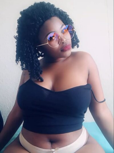 PRETTYTHING89 naked stripping on cam for live sex video chat