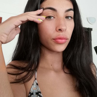 Pssiquiss naked stripping on cam for live sex video chat