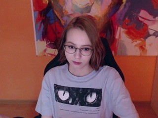 quofame naked Live Sex Chat Room