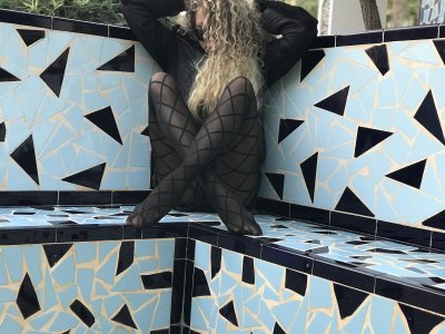 Roksalana naked stripping on cam for live sex video chat
