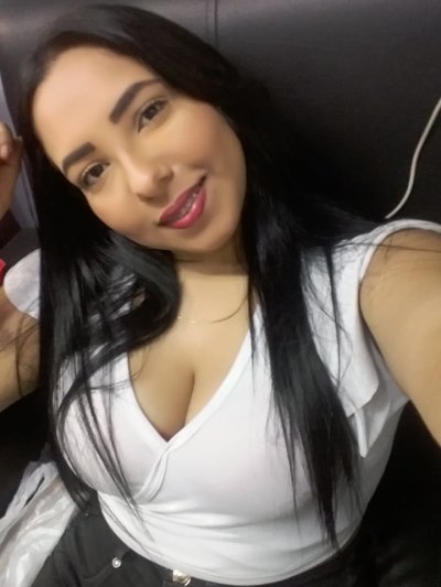 ROSSE_18 naked stripping on cam for live sex video chat