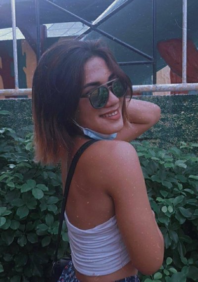 RoyalQueens naked stripping on cam for live sex video chat