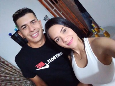 ryan_hannah naked stripping on cam for live sex video chat