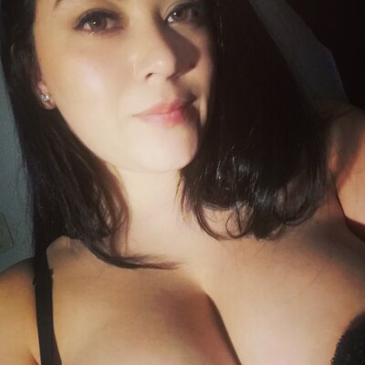 samy_lawrence naked stripping on cam for live sex video chat