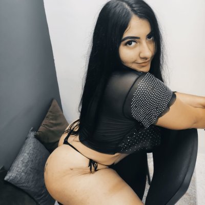Sara_Valentinna naked stripping on cam for live sex video chat