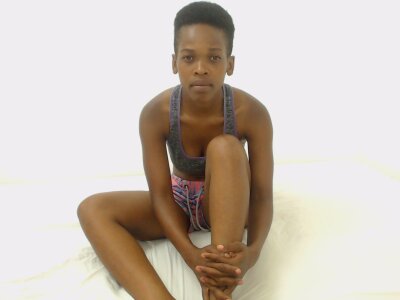 SexyIsabella naked stripping on cam for live sex video chat