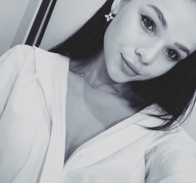 SexyMimilota naked stripping on cam for live sex video chat