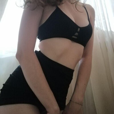shyHottie naked stripping on cam for live sex video chat