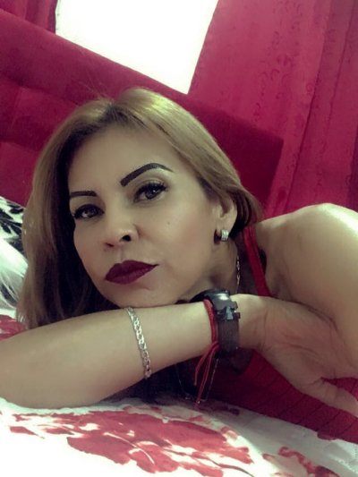 sofiasteven naked stripping on cam for live sex video chat