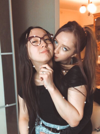 SugarBitches naked stripping on cam for live sex video chat