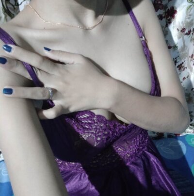 sunayna555 naked stripping on cam for live sex video chat