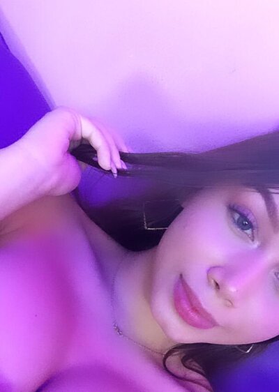 susan_1022 naked stripping on cam for live sex video chat