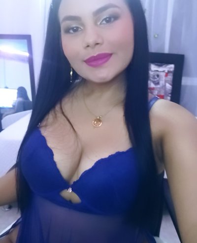 Tati_Ruiz naked stripping on cam for live sex video chat