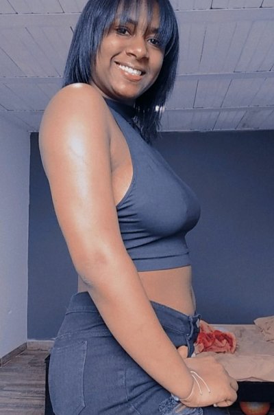 thebig_ebony naked stripping on cam for live sex video chat
