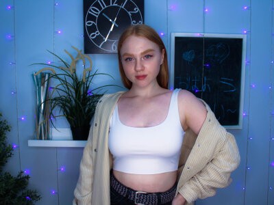 TorryMils naked stripping on cam for live sex video chat