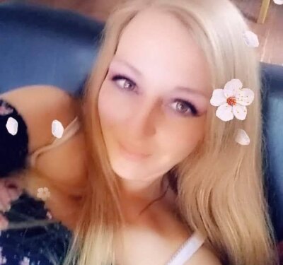 Treasur4u naked stripping on cam for live sex video chat