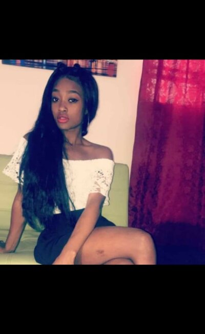 _Troublebody naked stripping on cam for live sex video chat