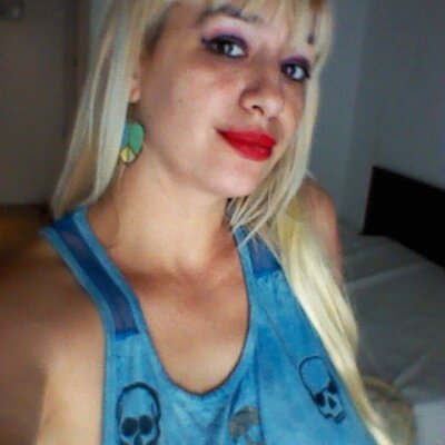 Valeflores naked stripping on cam for live sex video chat