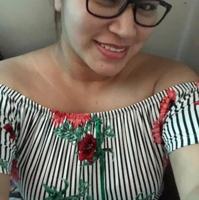 vanesavargas naked stripping on cam for live sex video chat