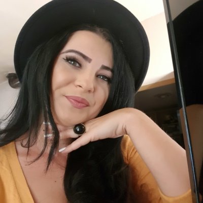 vanessalove23 naked stripping on cam for live sex video chat