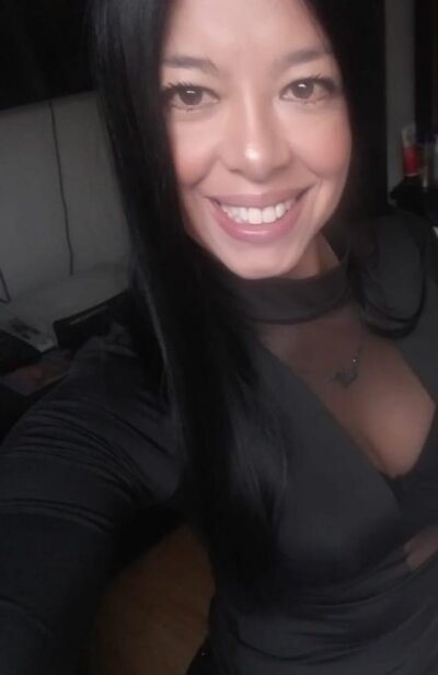 vero_virdi naked stripping on cam for live sex video chat