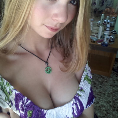 VictoriaSecretss naked stripping on cam for live sex video chat